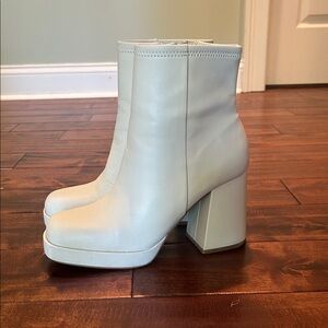 Steve Madden Cream Heeled Boots